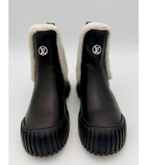 EUC-Louis Vuitton Black Shearling-Lined Chelsea Ankle Boot - 39/8.5 - Picture 1 of 12